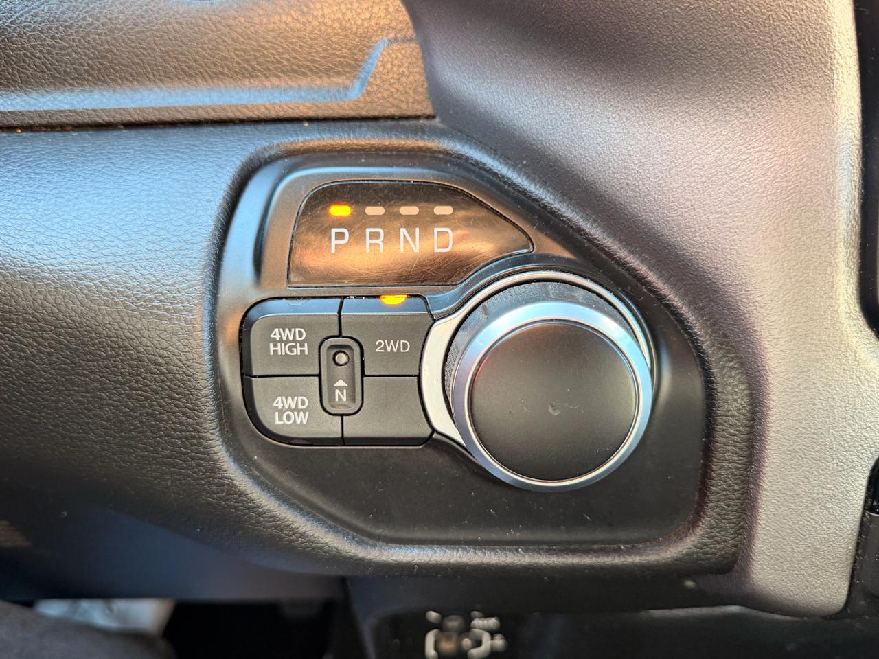 RAM 2500 Big Horn 4x4 Crew Cab 6'4" Box 2021