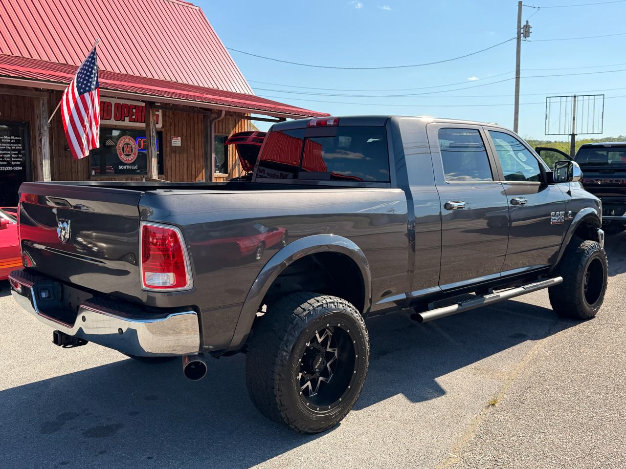 RAM 2500 4WD Mega Cab 160.5" Laramie 2014