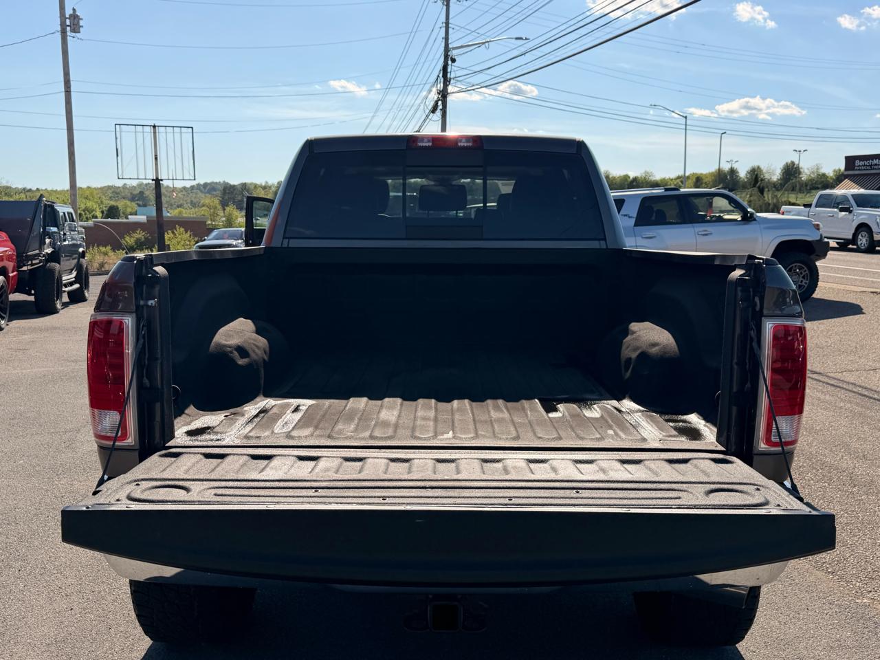 RAM 2500 4WD Mega Cab 160.5" Laramie 2014