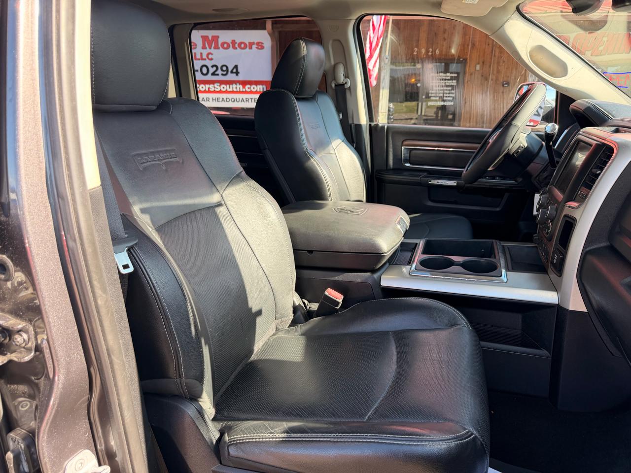 RAM 2500 4WD Mega Cab 160.5" Laramie 2014