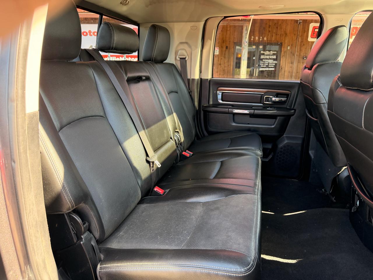 RAM 2500 4WD Mega Cab 160.5" Laramie 2014