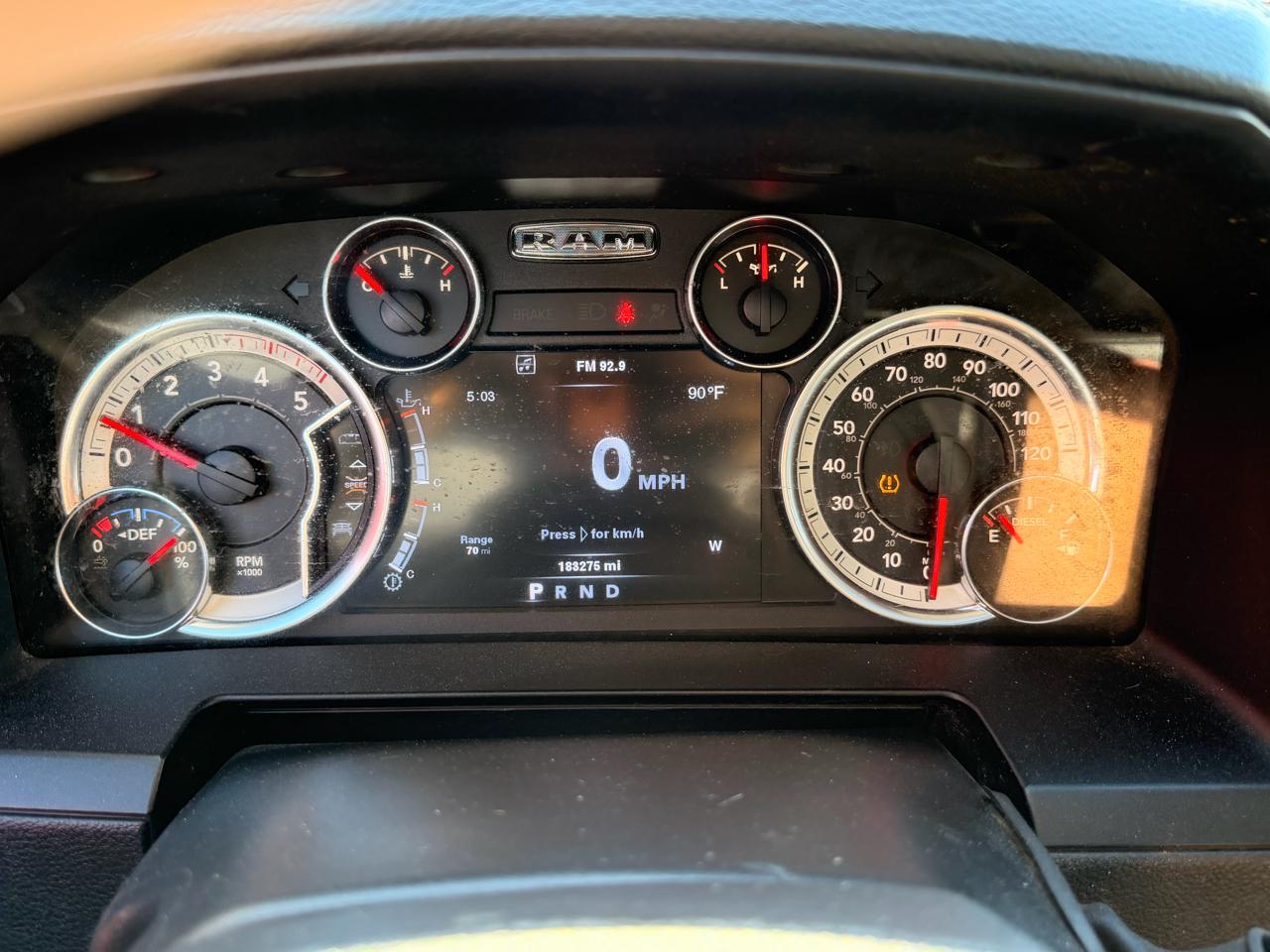 RAM 2500 4WD Mega Cab 160.5" Laramie 2014