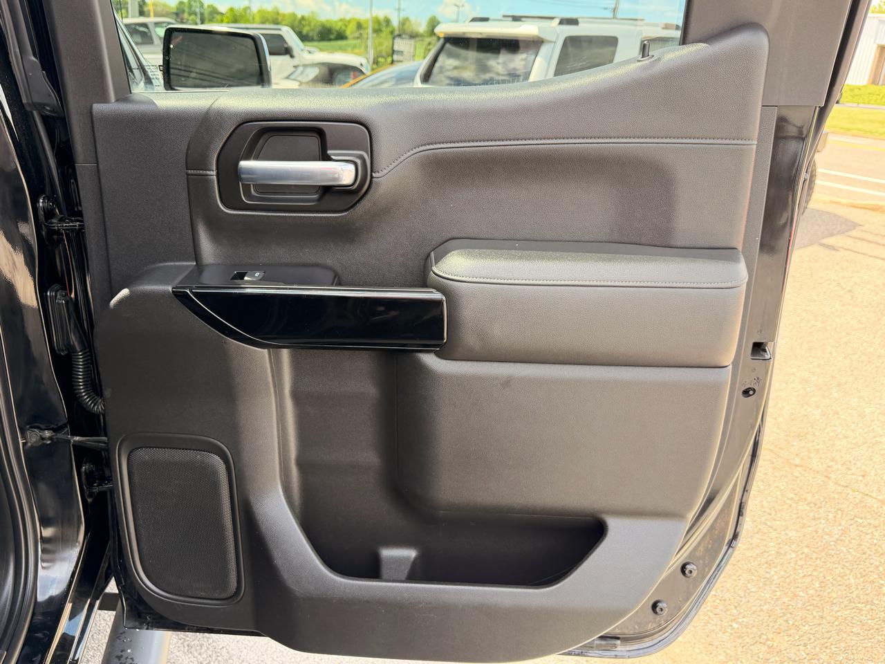 Chevrolet Silverado 1500 4WD Crew Cab 147" LTZ 2020