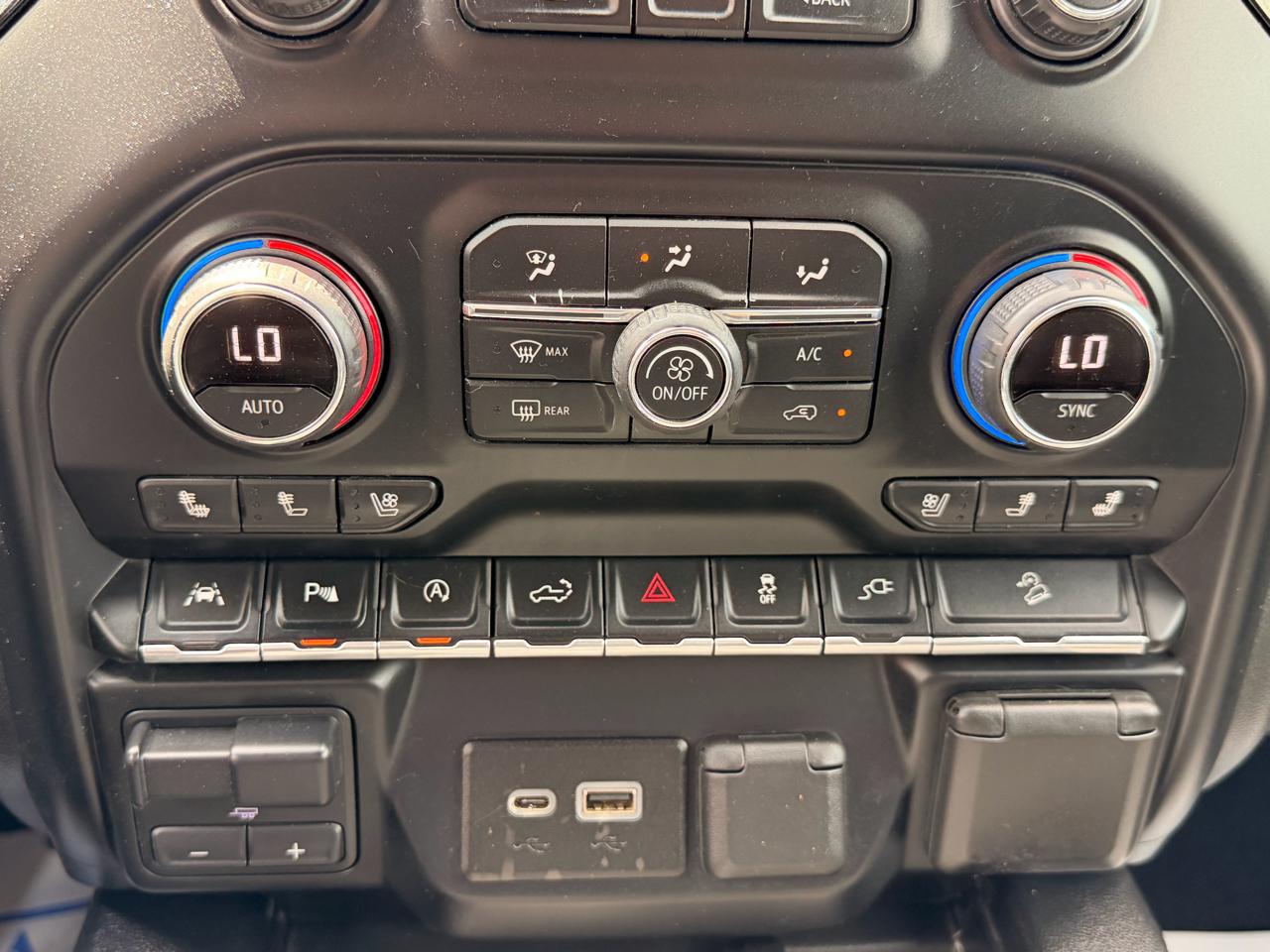 Chevrolet Silverado 1500 4WD Crew Cab 147" LTZ 2020