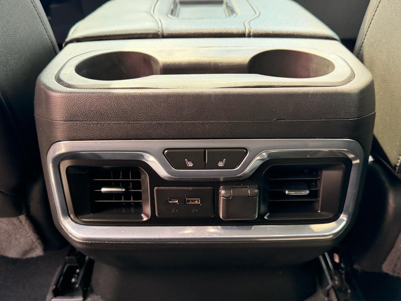 Chevrolet Silverado 1500 4WD Crew Cab 147" LTZ 2020