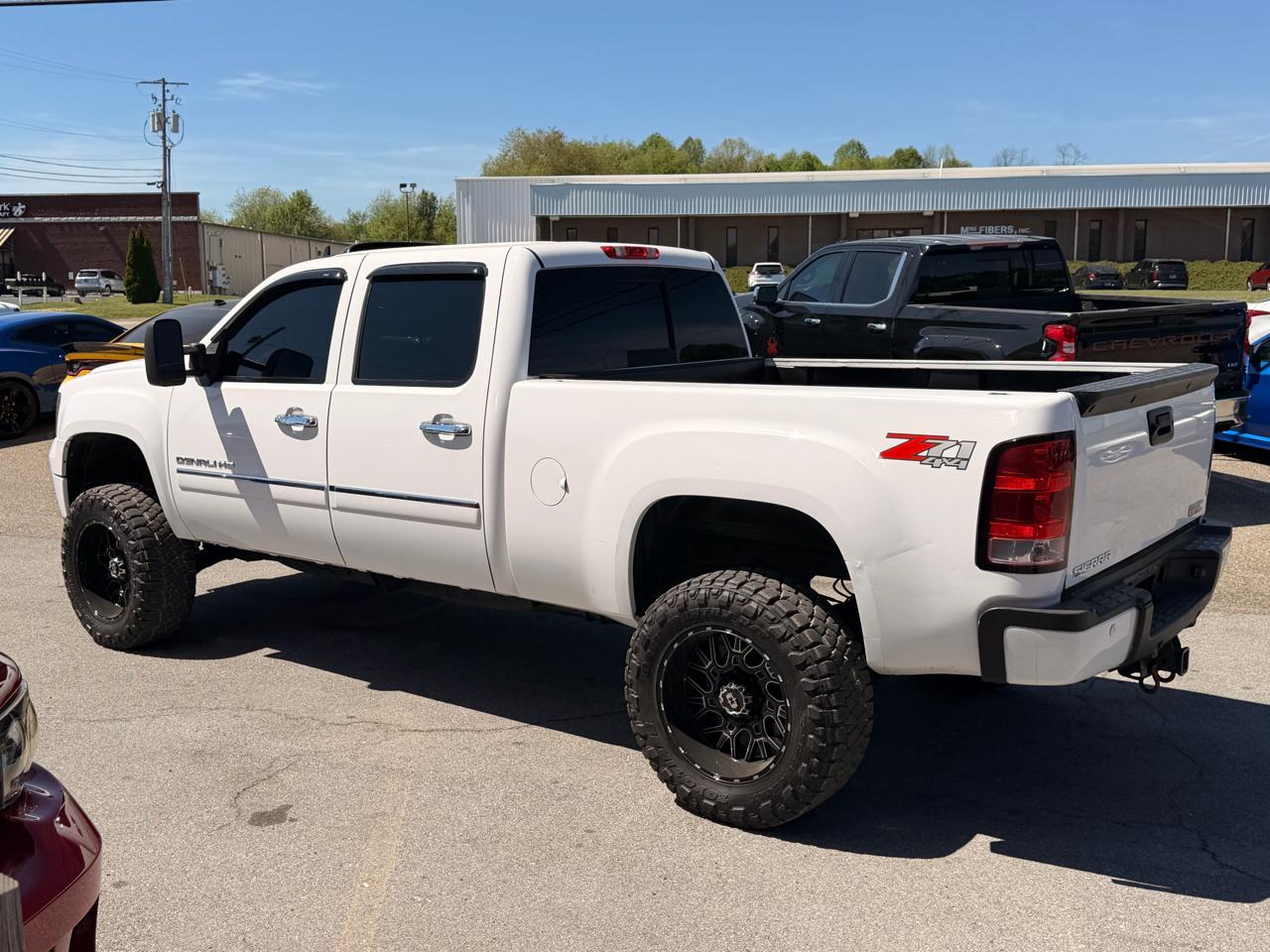 GMC Sierra 2500HD 4WD Crew Cab 153.7" Denali 2013