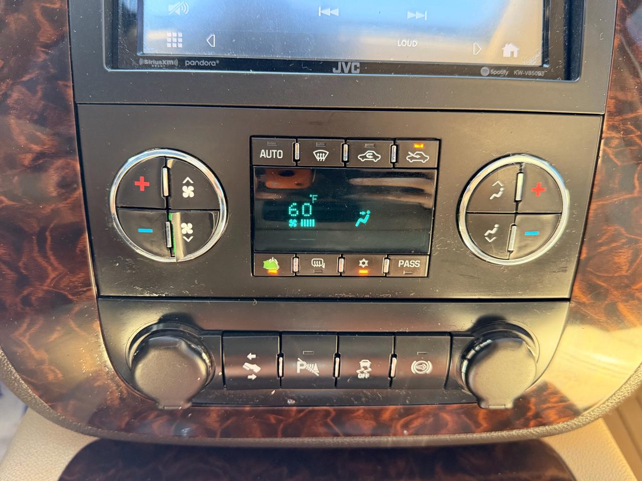 GMC Sierra 2500HD 4WD Crew Cab 153.7" Denali 2013