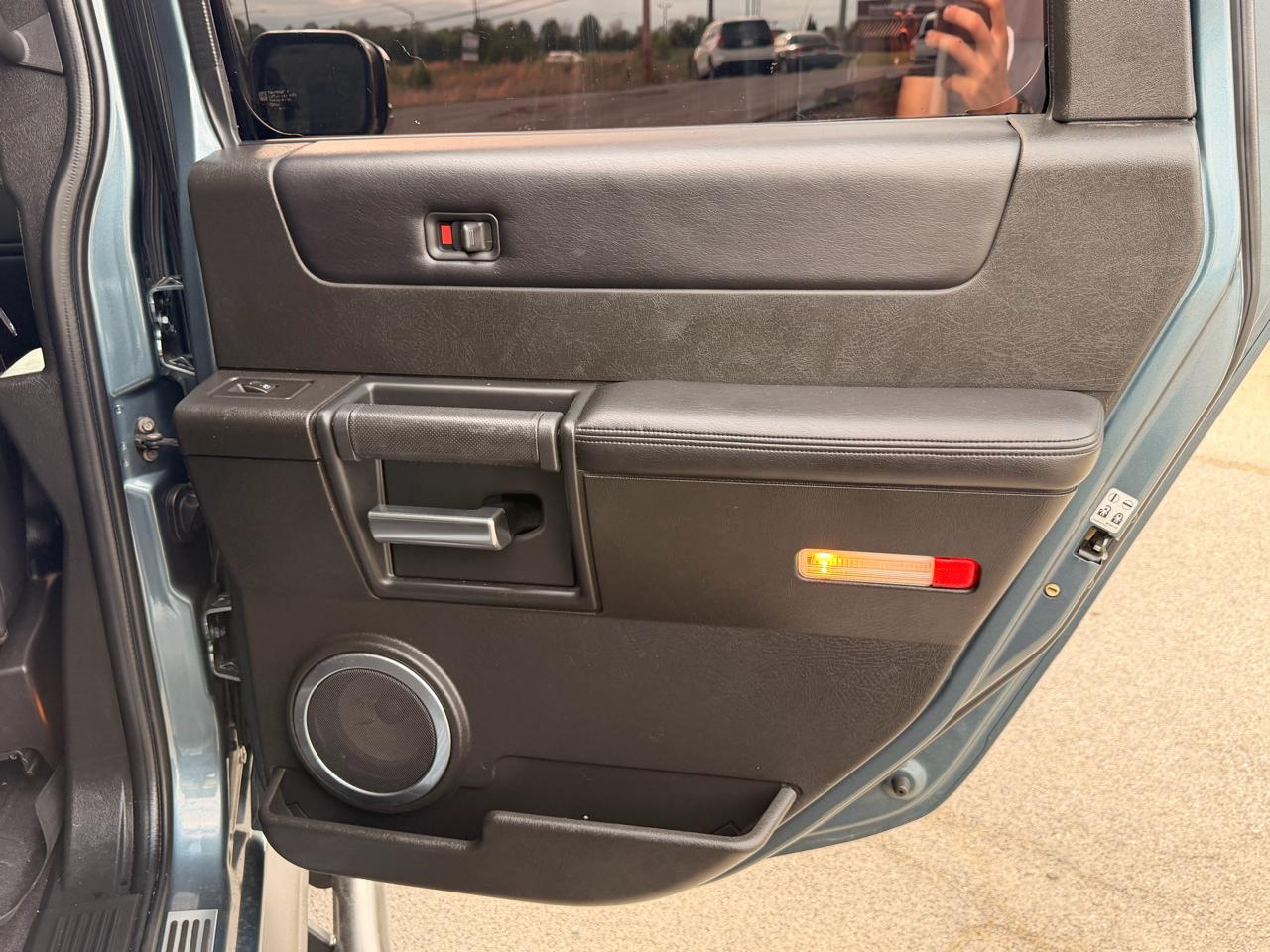 HUMMER H2 4dr Wgn 4WD SUT 2006