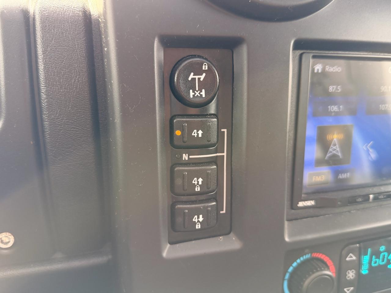 HUMMER H2 4dr Wgn 4WD SUT 2006