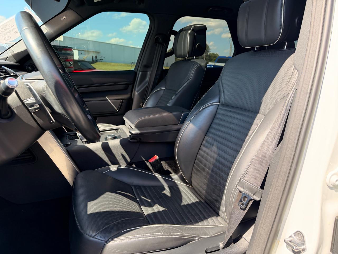 Land Rover Discovery P300 S R-Dynamic 2021