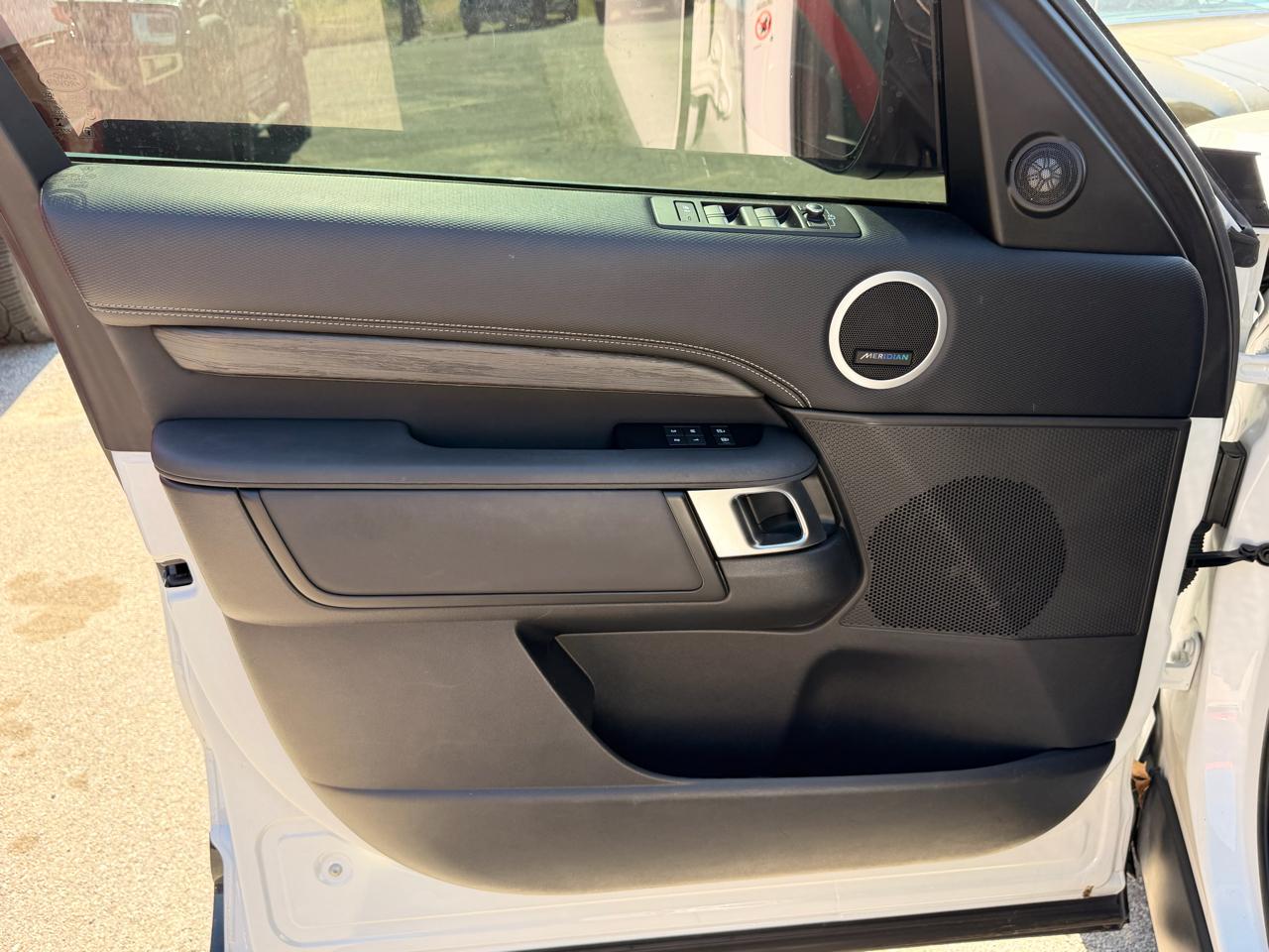 Land Rover Discovery P300 S R-Dynamic 2021