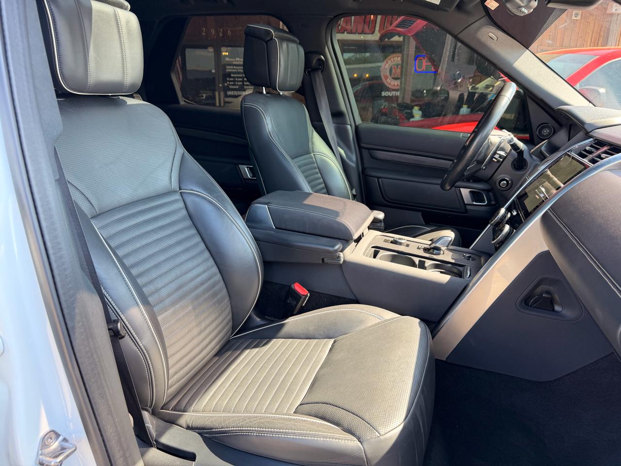 Land Rover Discovery P300 S R-Dynamic 2021