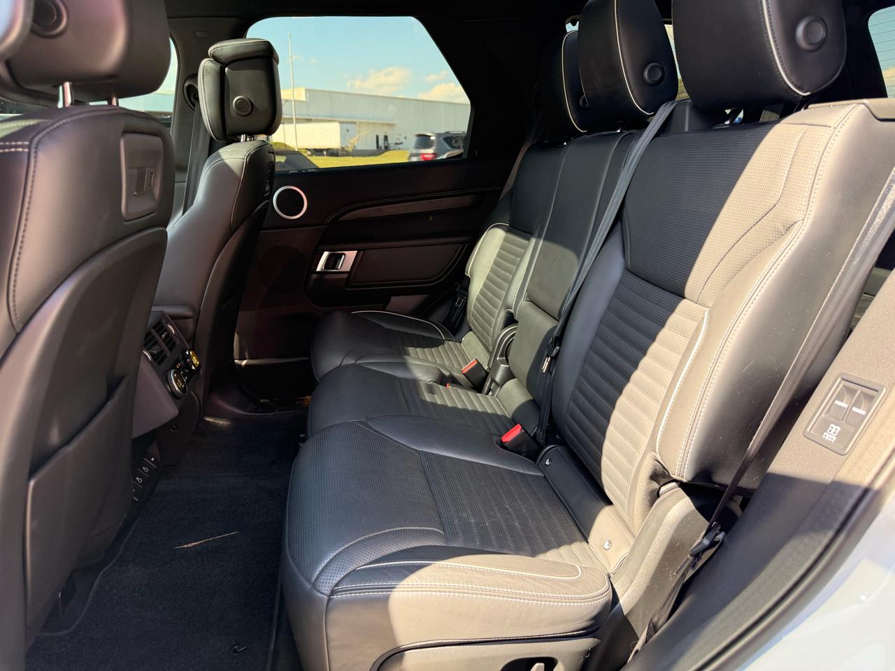 Land Rover Discovery P300 S R-Dynamic 2021