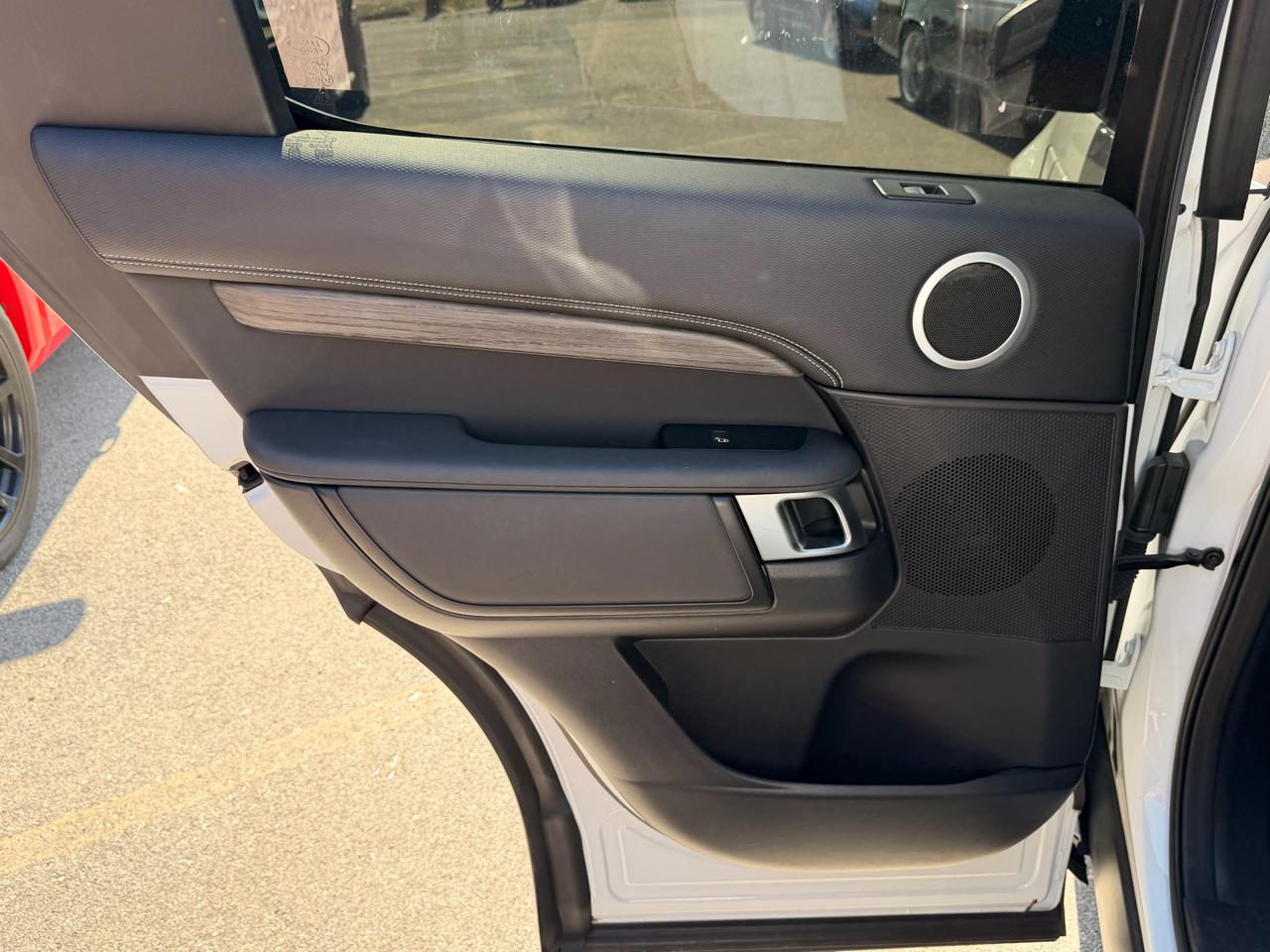 Land Rover Discovery P300 S R-Dynamic 2021