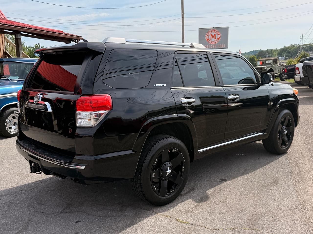 Toyota 4Runner 4WD 4dr V6 Limited (Natl) 2011