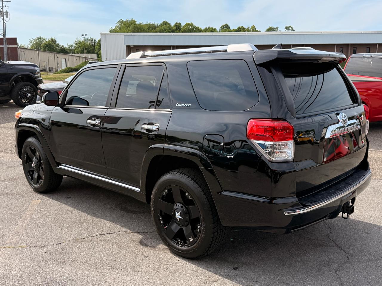 Toyota 4Runner 4WD 4dr V6 Limited (Natl) 2011