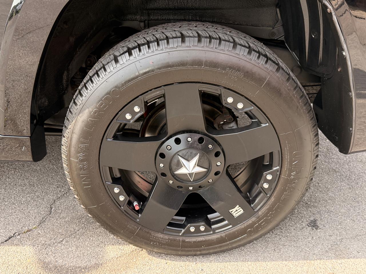 Toyota 4Runner 4WD 4dr V6 Limited (Natl) 2011