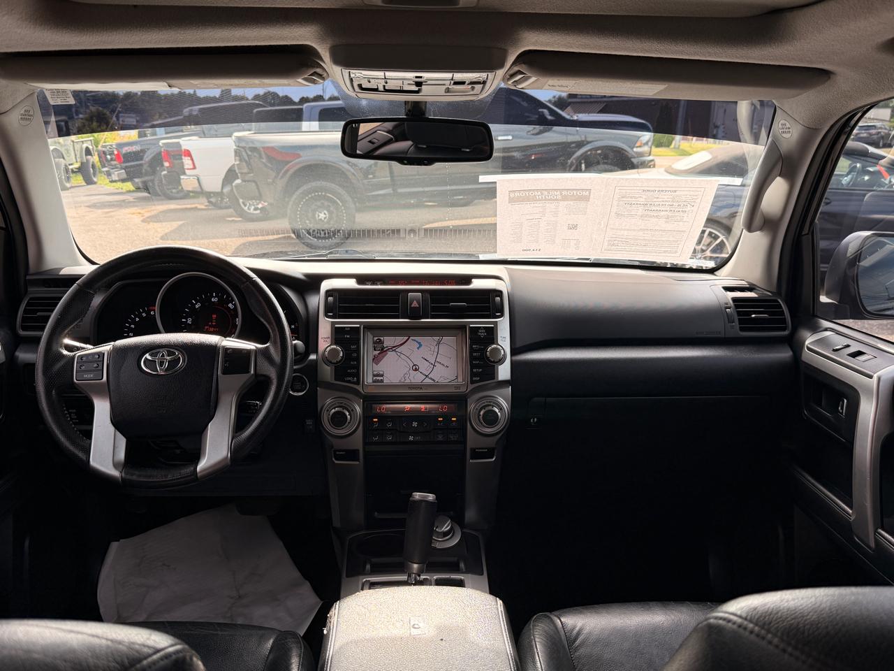 Toyota 4Runner 4WD 4dr V6 Limited (Natl) 2011