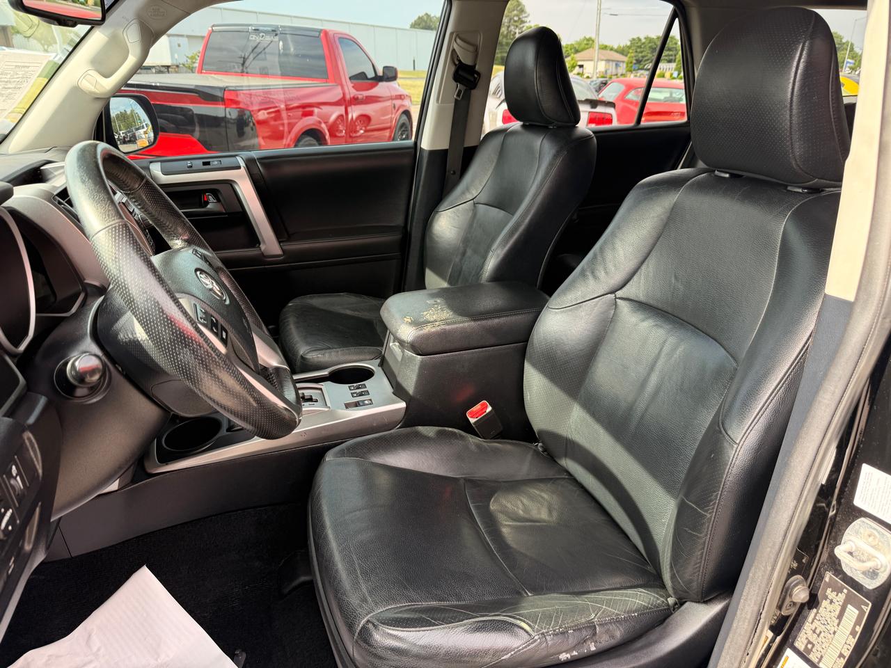 Toyota 4Runner 4WD 4dr V6 Limited (Natl) 2011