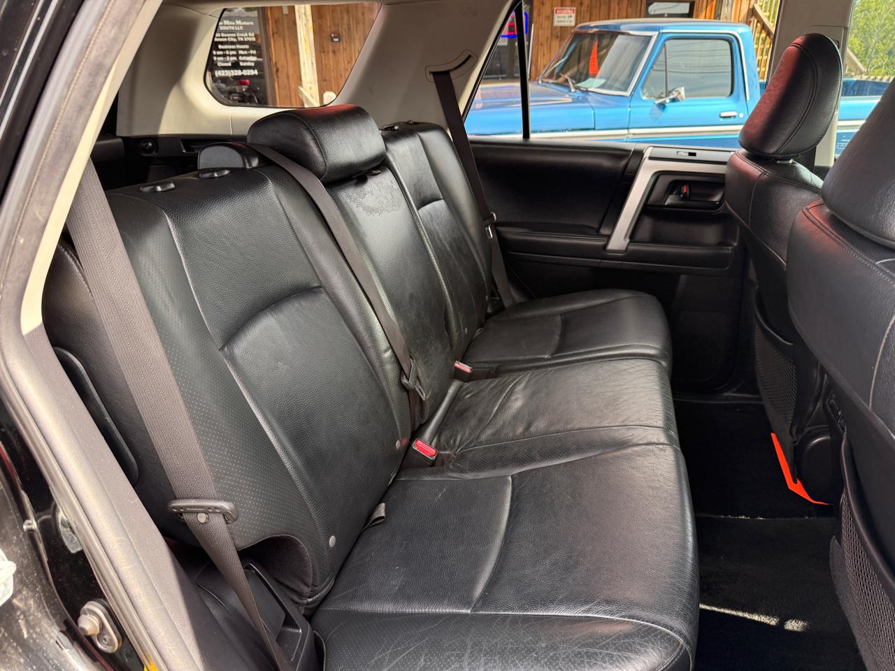 Toyota 4Runner 4WD 4dr V6 Limited (Natl) 2011
