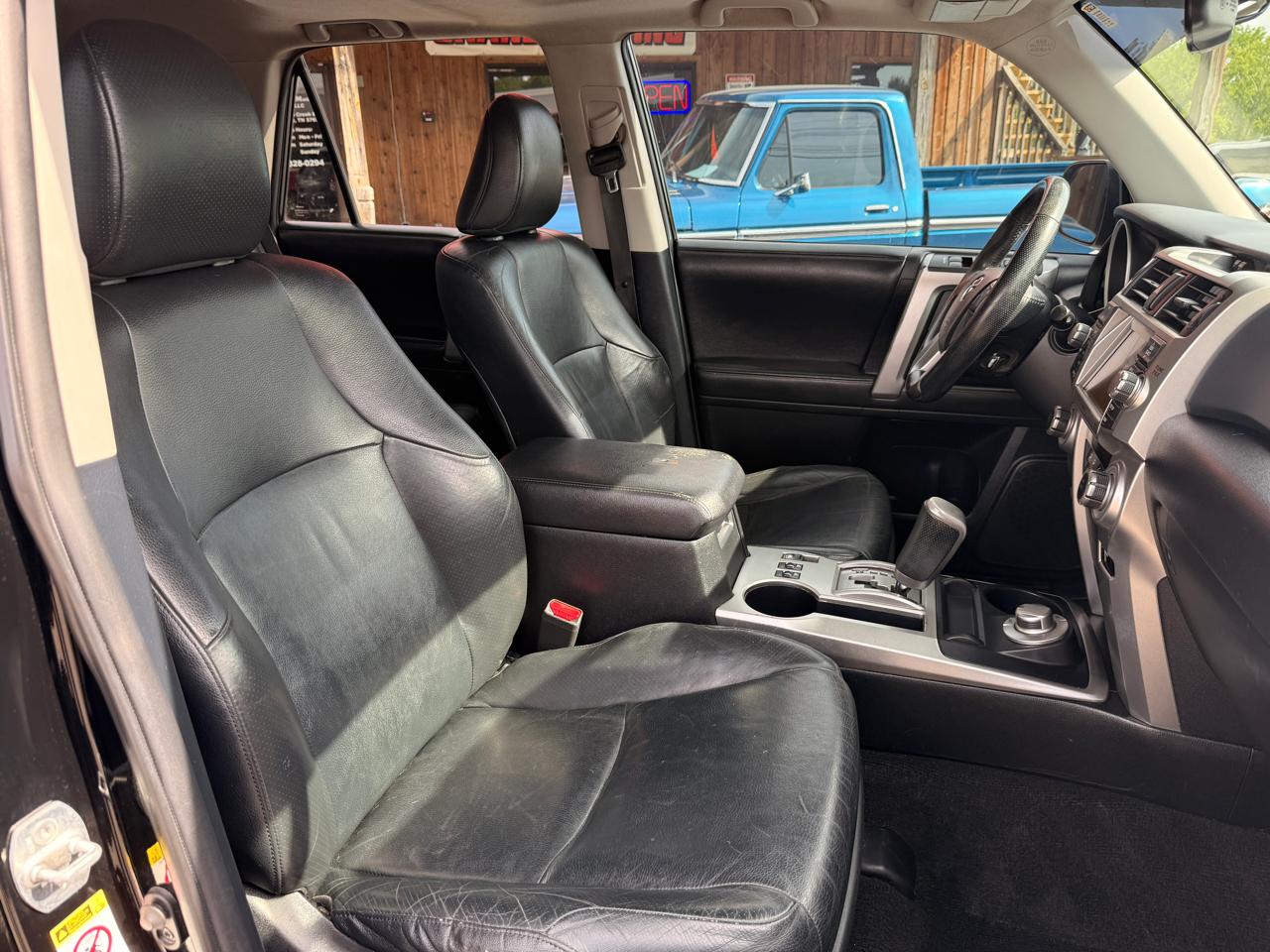 Toyota 4Runner 4WD 4dr V6 Limited (Natl) 2011