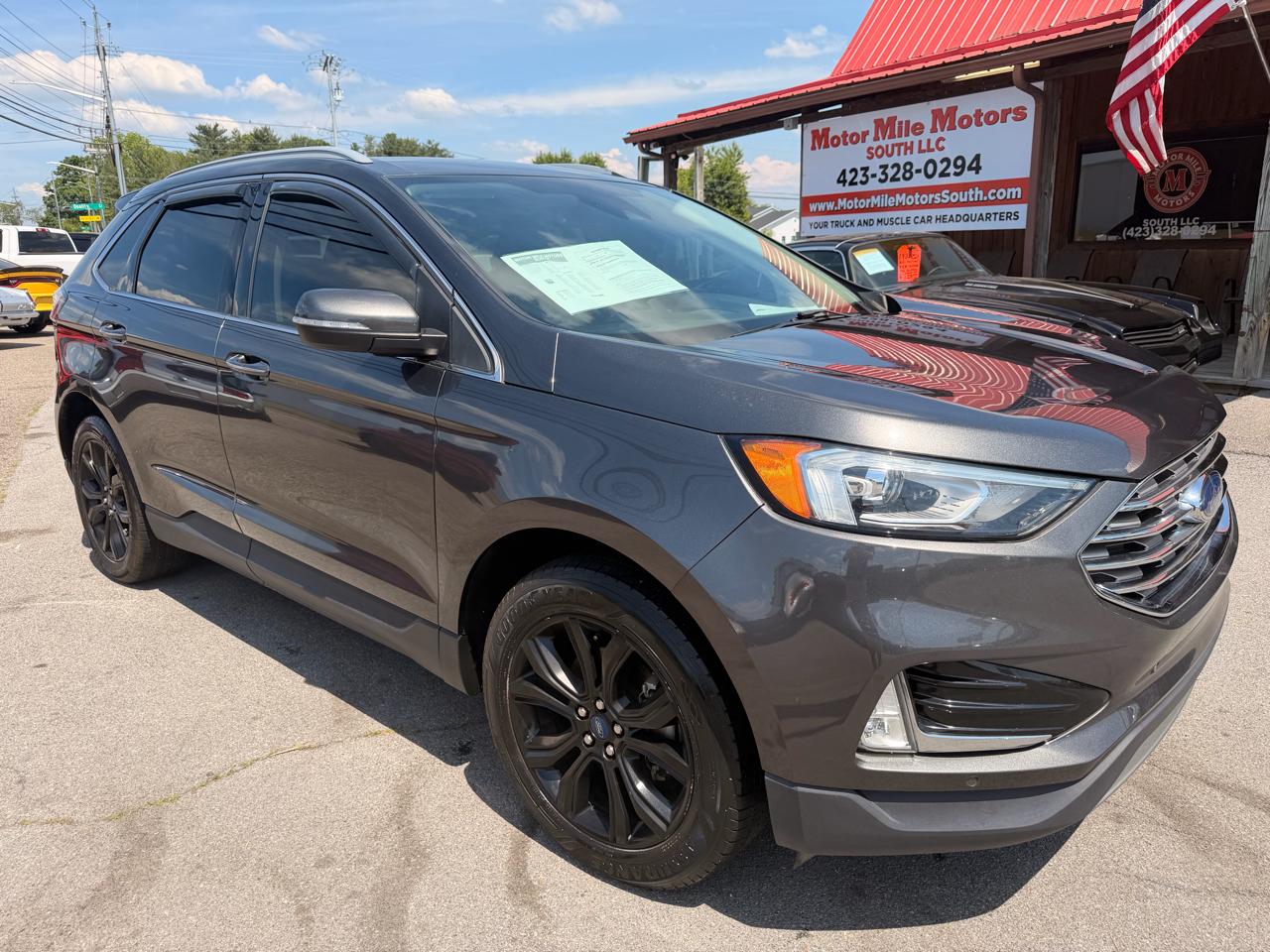 2020 Ford Edge Titanium's photo