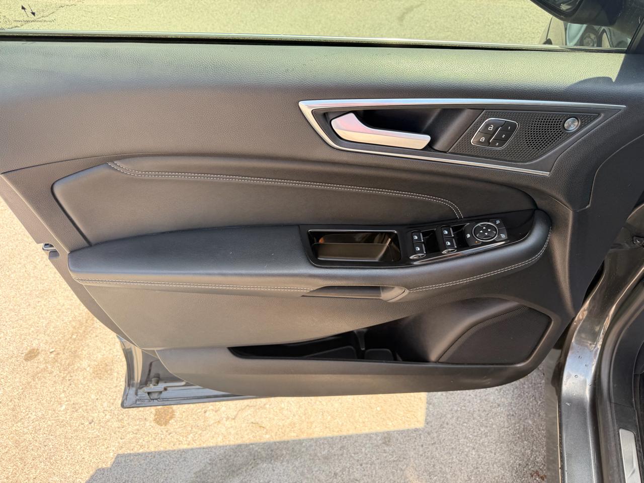 Ford Edge Titanium FWD 2020