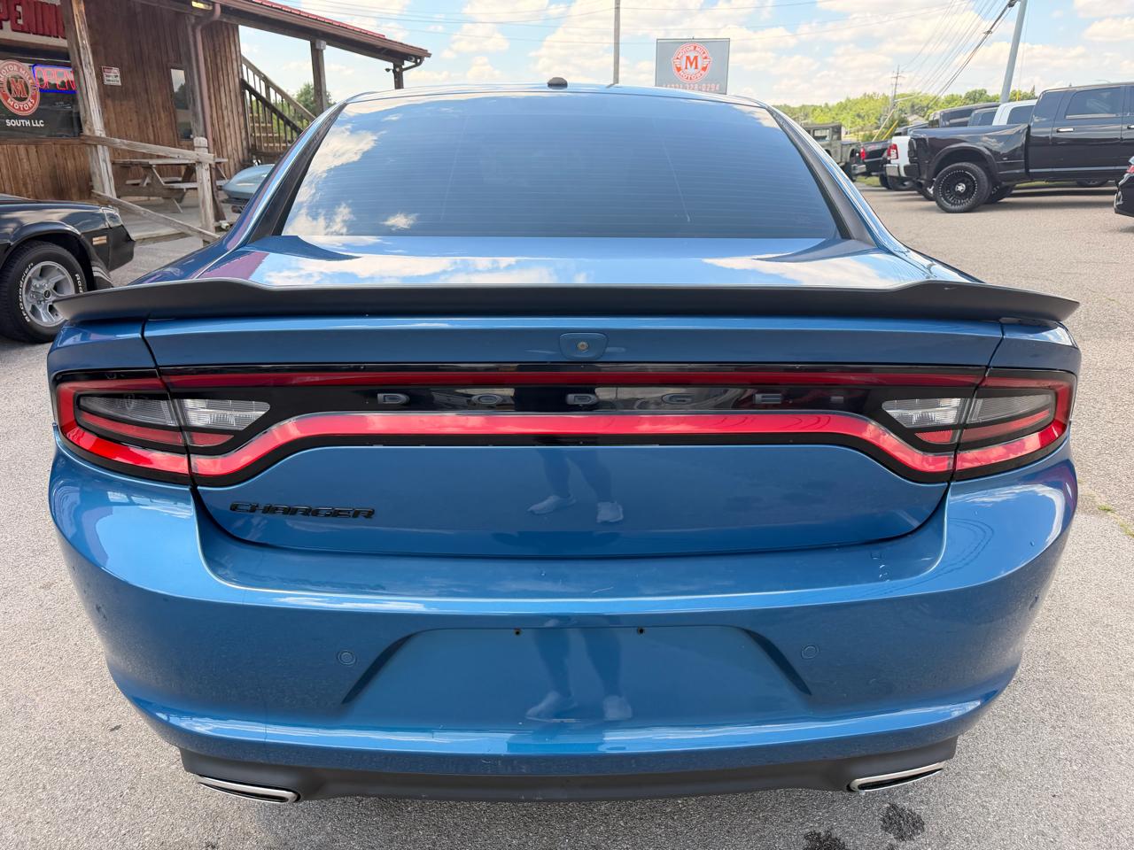 View vehicle photo 4