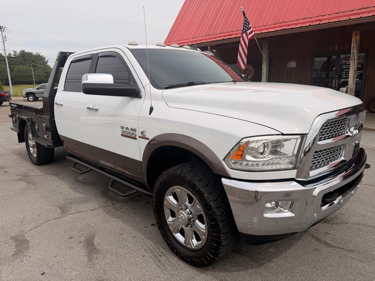 2017 RAM 3500 Laramie 4X4 Crew Cab LWB's photo