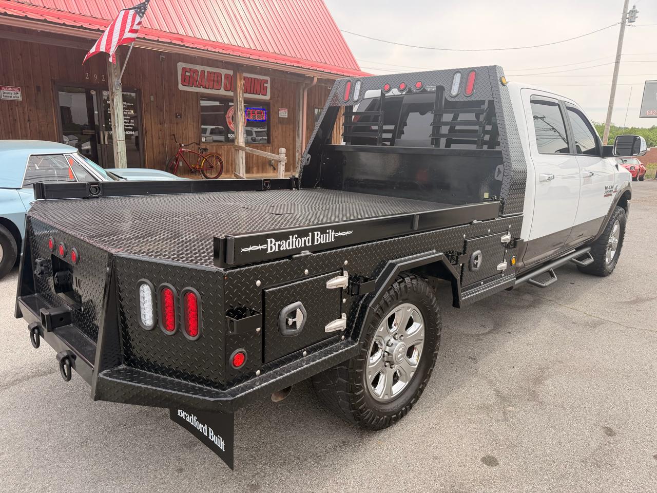 RAM 3500 Laramie 4x4 Crew Cab 8' Box 2017