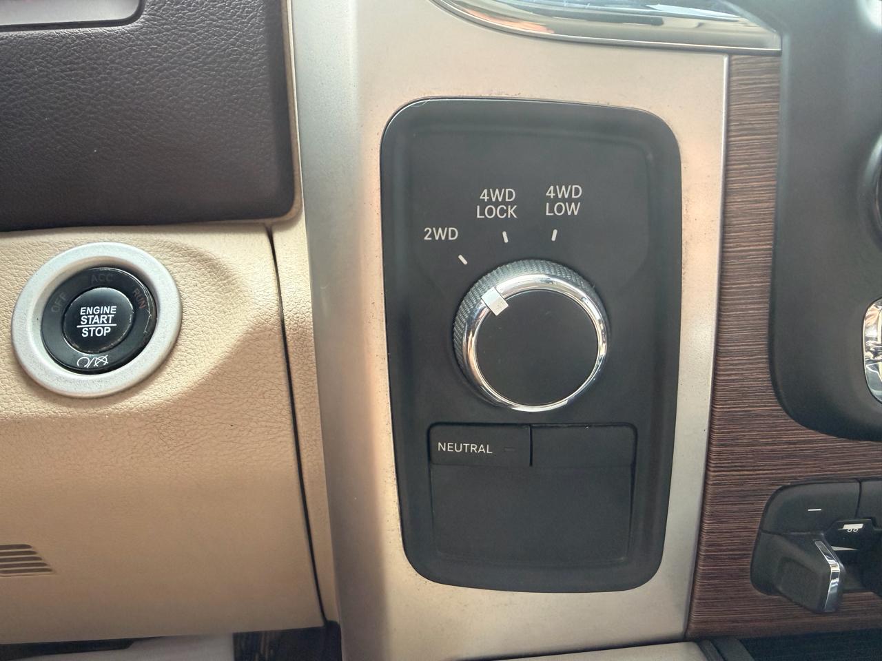 RAM 3500 Laramie 4x4 Crew Cab 8' Box 2017