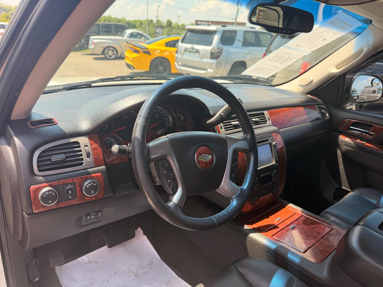 Chevrolet Avalanche Black Diamond LTZ 4D SUV 4WD 2013