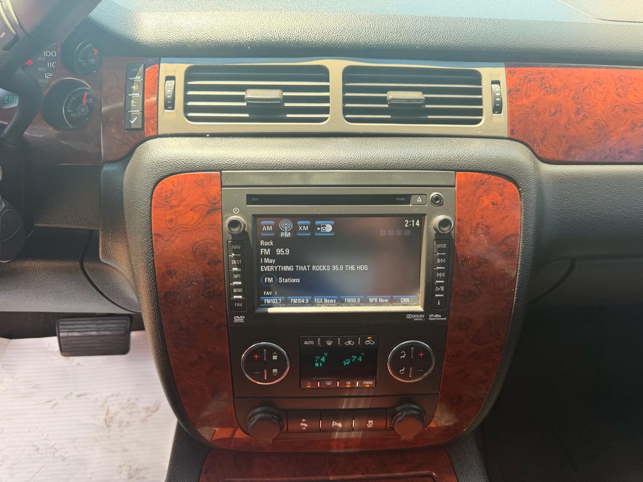 Chevrolet Avalanche Black Diamond LTZ 4D SUV 4WD 2013