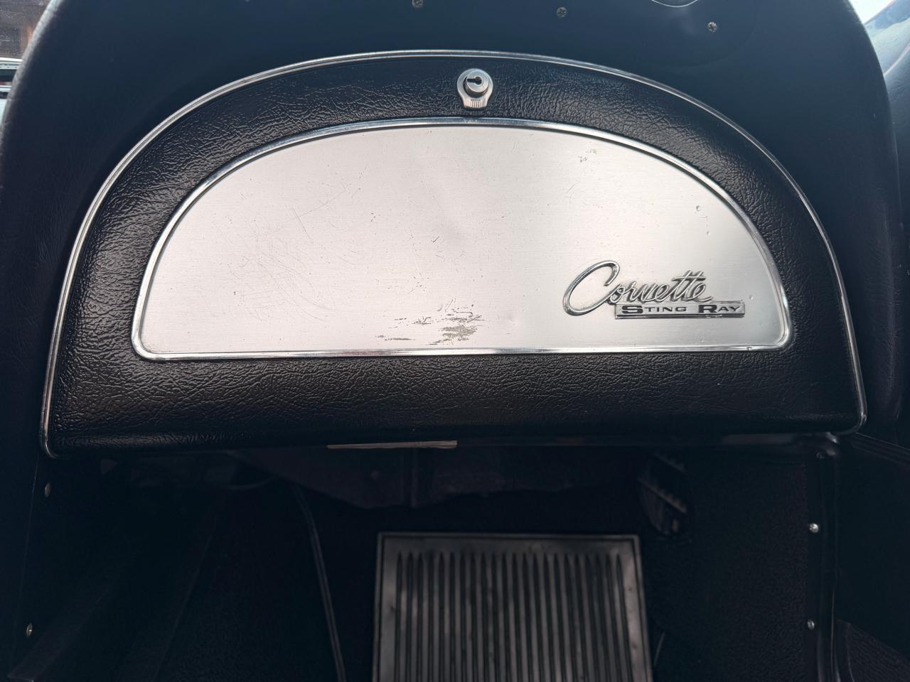 Chevrolet Corvette Stingray Convertible  1964