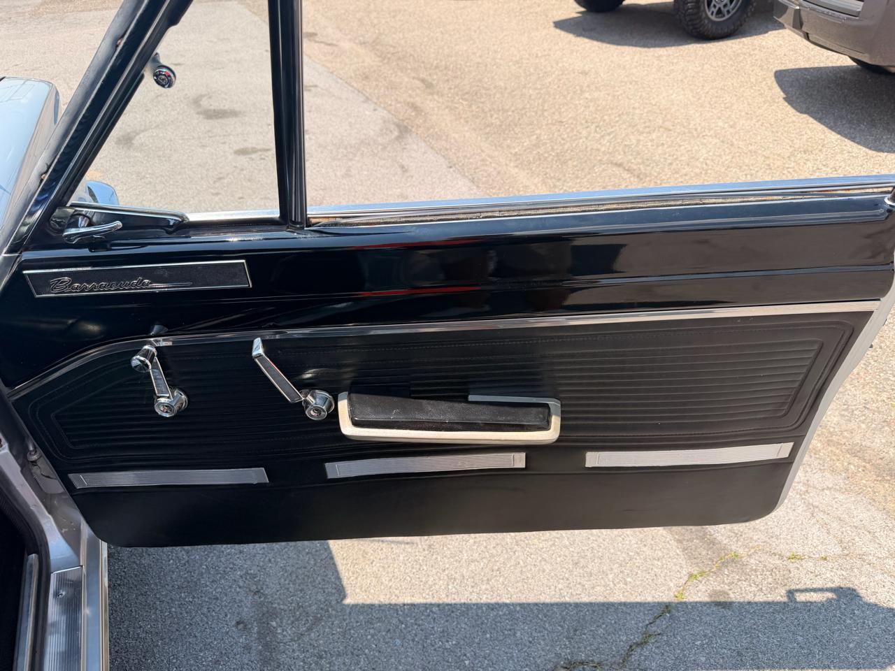 Plymouth Barracuda  1964