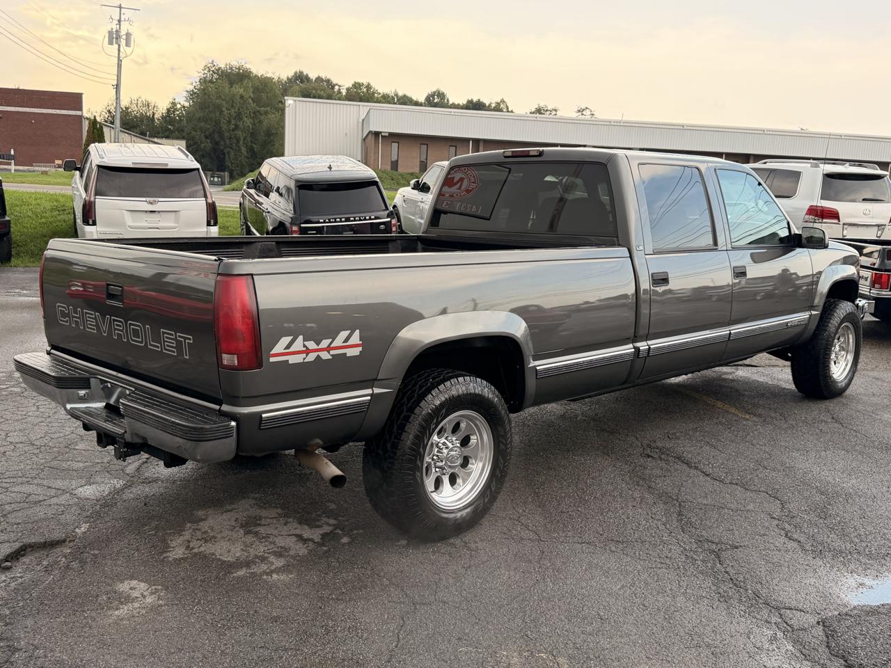 Chevrolet C/K 3500 Crew Cab 4dr 168.5" WB 4WD 2000