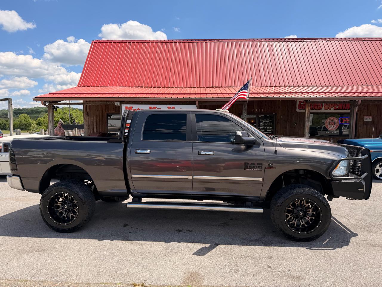RAM 2500 Big Horn 4x4 Crew Cab 6'4" Box 2017