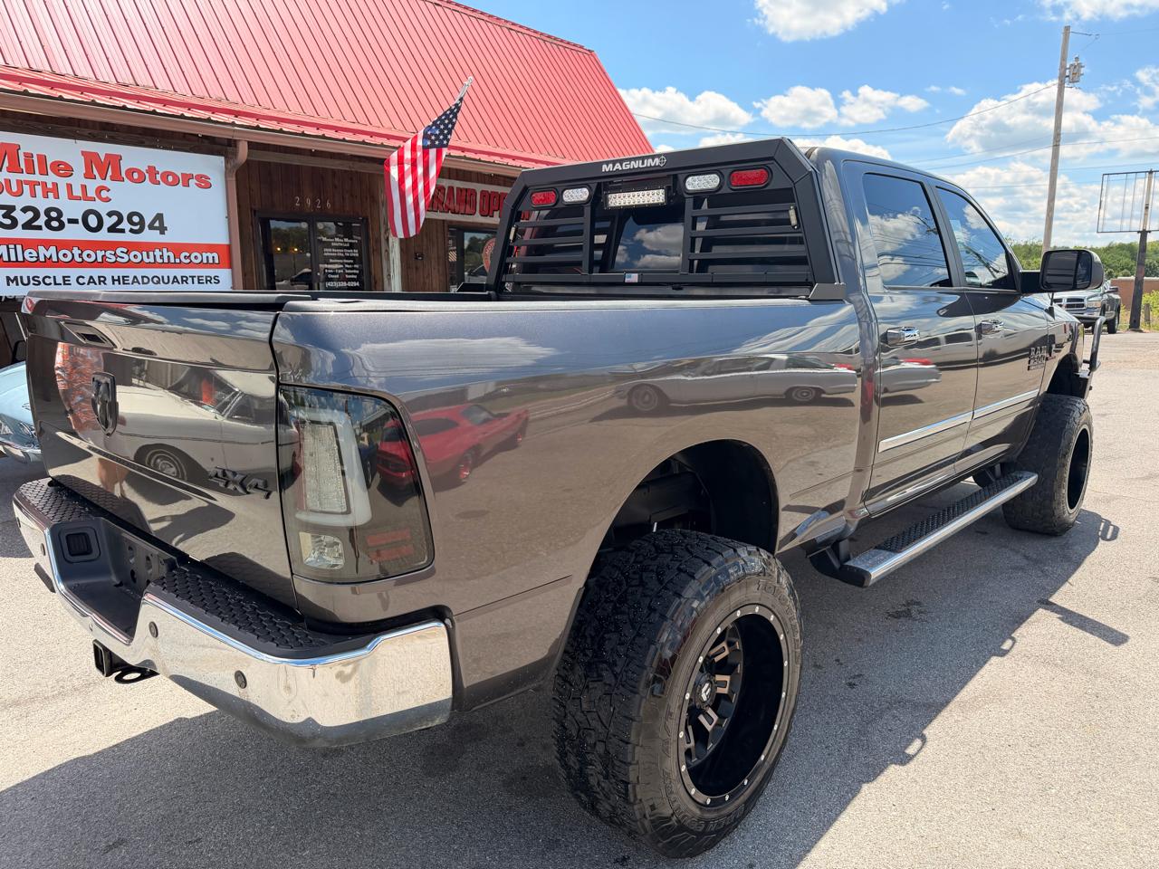RAM 2500 Big Horn 4x4 Crew Cab 6'4" Box 2017