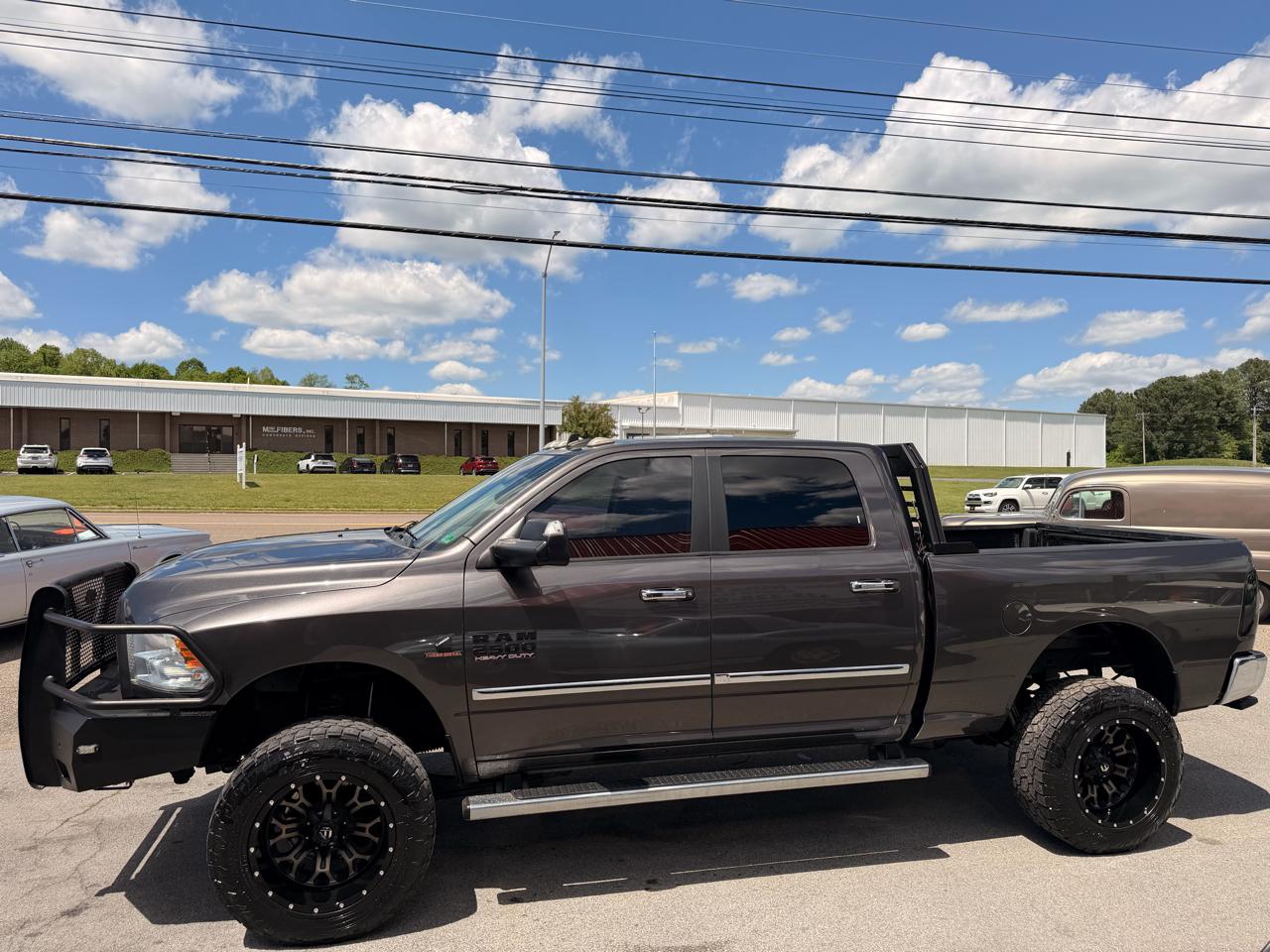 RAM 2500 Big Horn 4x4 Crew Cab 6'4" Box 2017