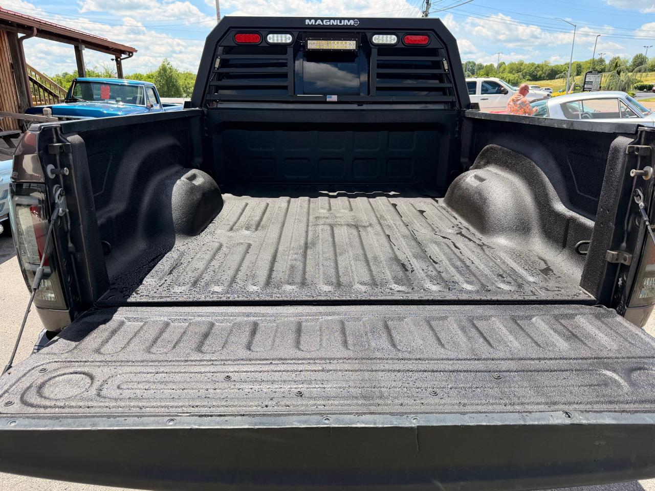 RAM 2500 Big Horn 4x4 Crew Cab 6'4" Box 2017