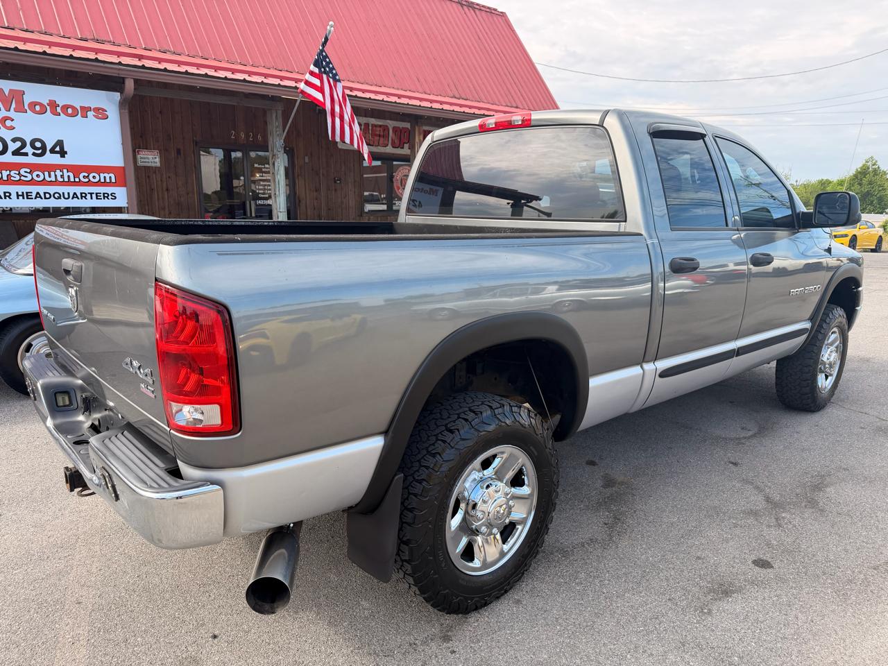 Dodge Ram 2500 4dr Quad Cab 140.5" WB 4WD SLT 2005