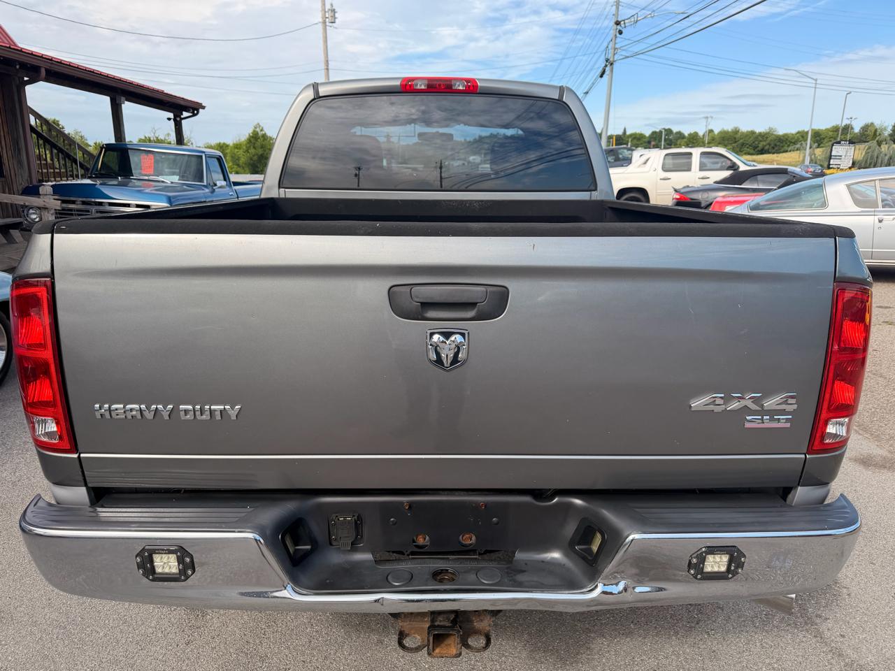 Dodge Ram 2500 4dr Quad Cab 140.5" WB 4WD SLT 2005