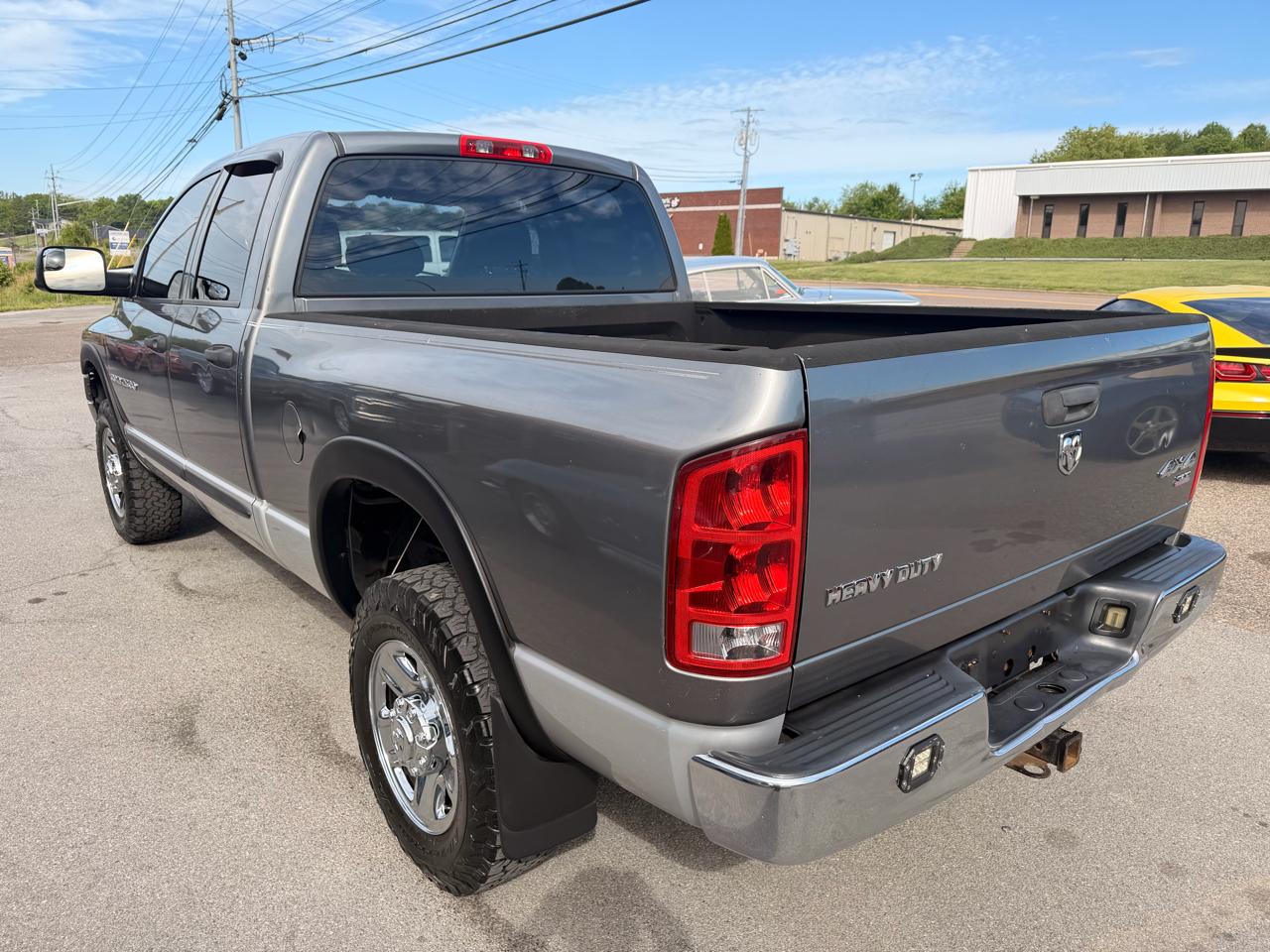Dodge Ram 2500 4dr Quad Cab 140.5" WB 4WD SLT 2005