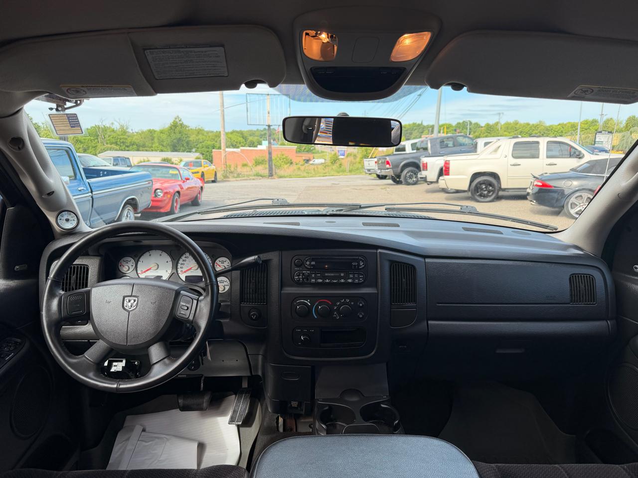 Dodge Ram 2500 4dr Quad Cab 140.5" WB 4WD SLT 2005
