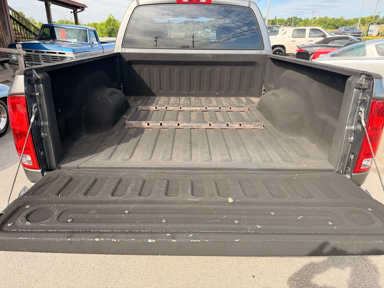 Dodge Ram 2500 4dr Quad Cab 140.5" WB 4WD SLT 2005