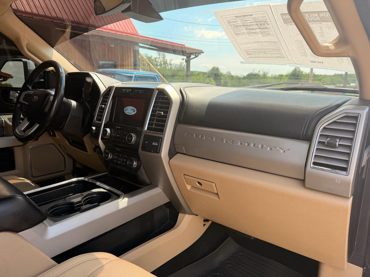 Ford Super Duty F-250 SRW Lariat 4WD Crew Cab 6.75' Box 2017