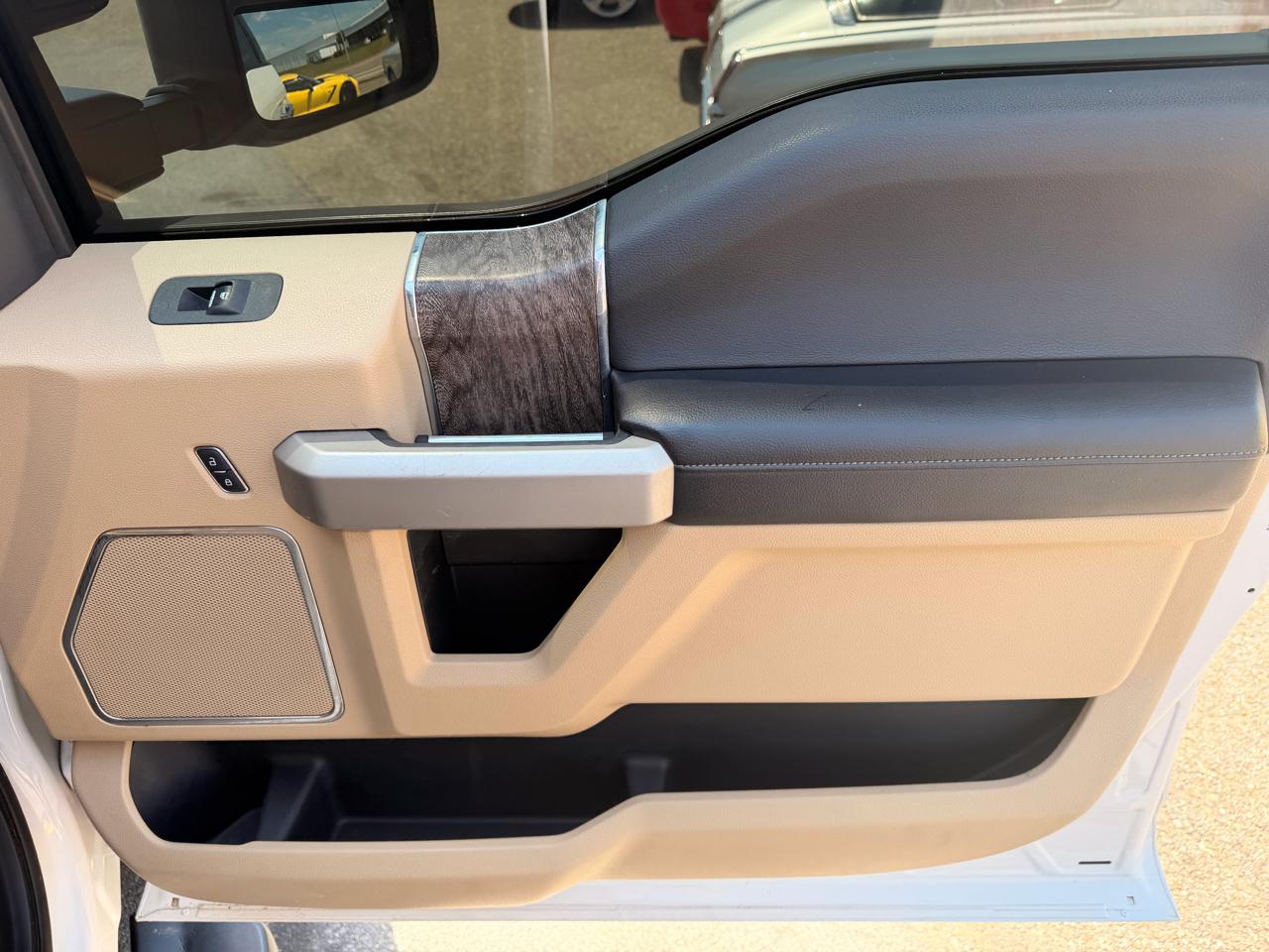 Ford Super Duty F-250 SRW Lariat 4WD Crew Cab 6.75' Box 2017