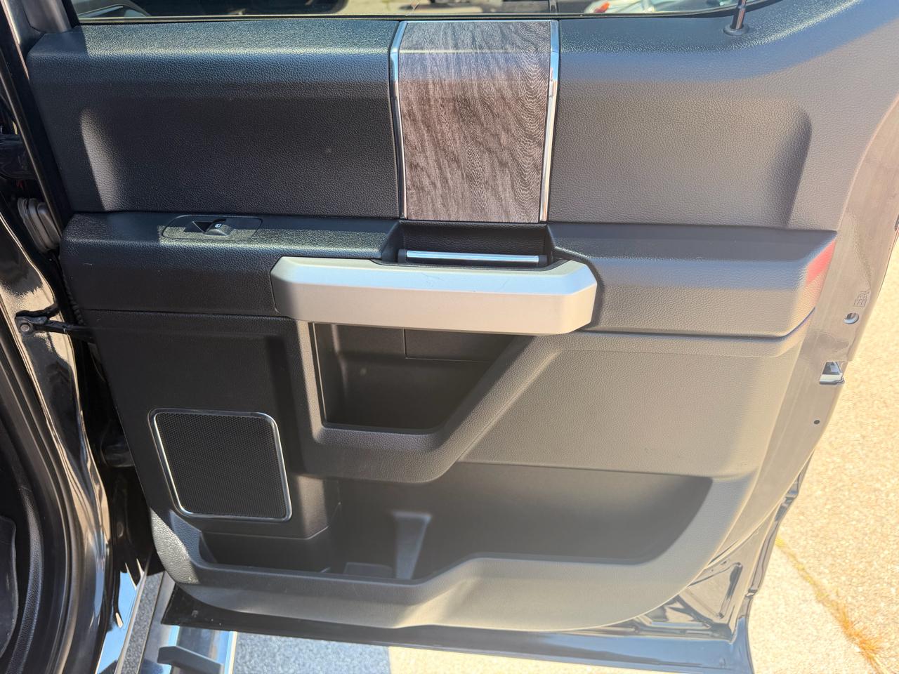 Ford Super Duty F-250 SRW 4WD Crew Cab 172" Lariat 2019