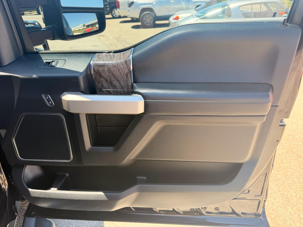 Ford Super Duty F-250 SRW 4WD Crew Cab 172" Lariat 2019