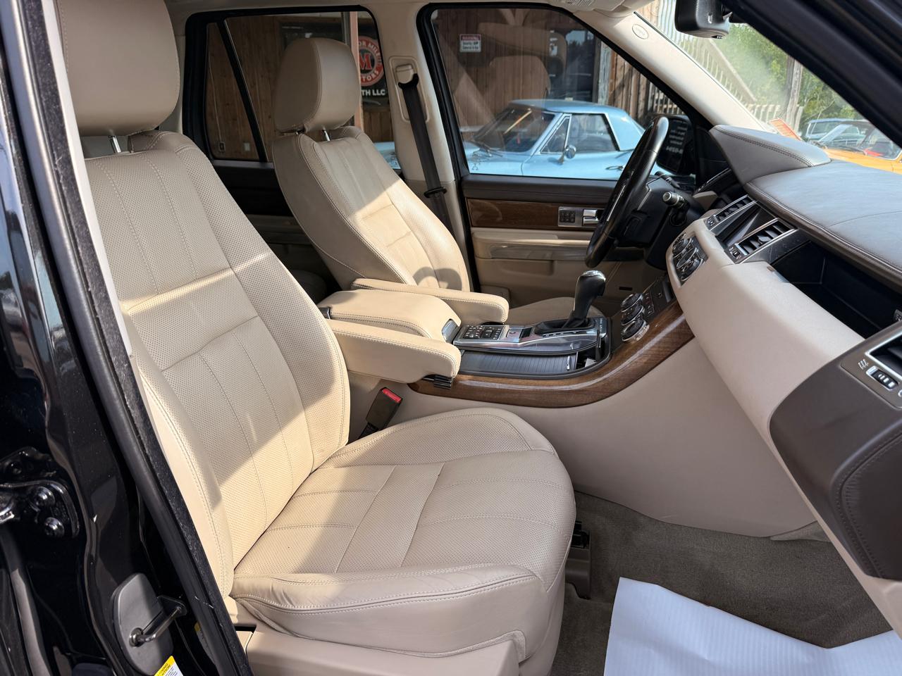 Land Rover Range Rover Sport 4WD 4dr HSE LUX 2013